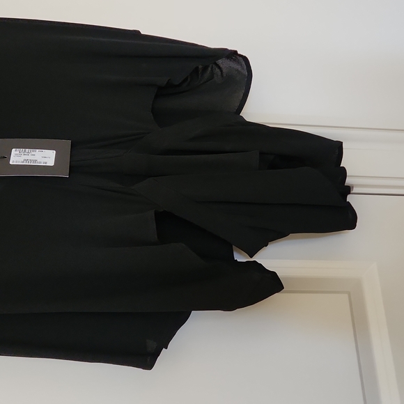 Womens top - Picture 3 of 3